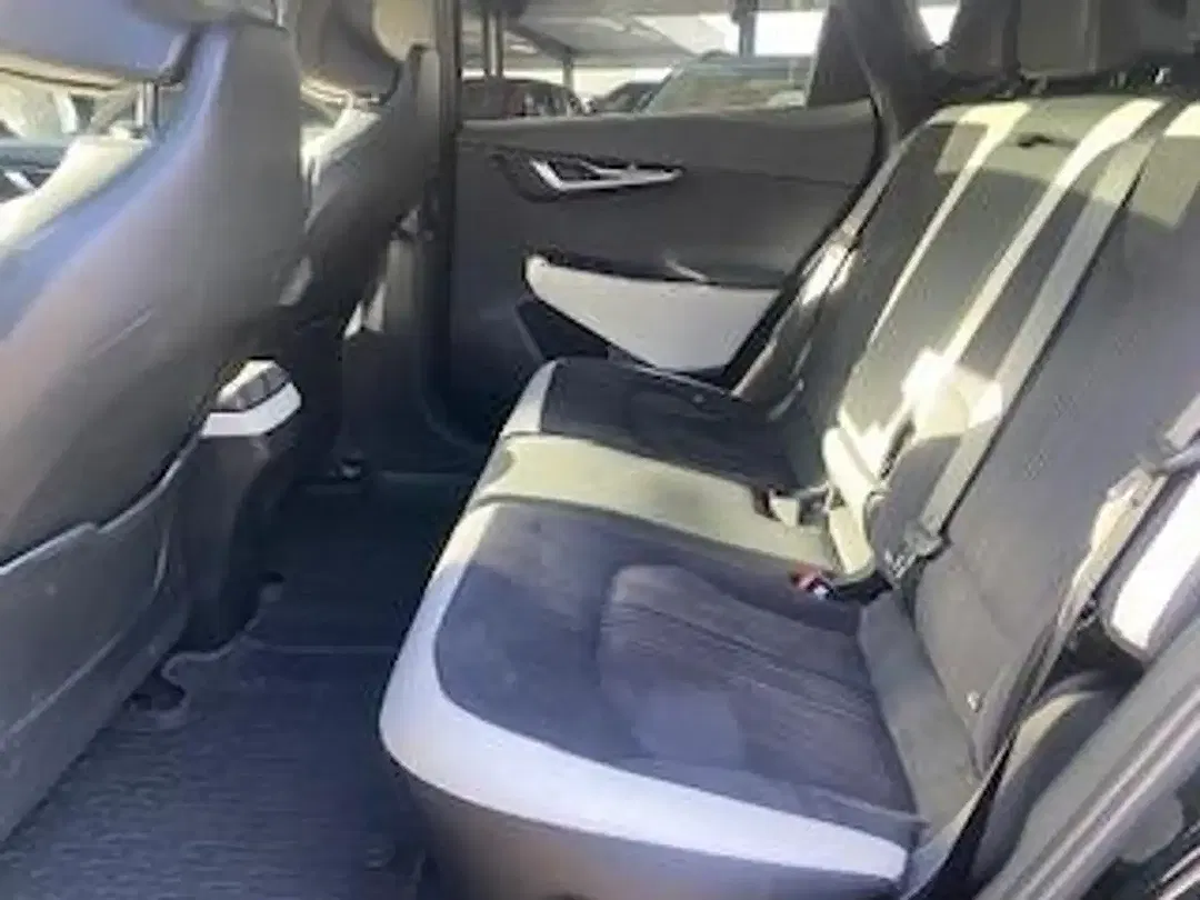 Kia EV6 - Thumbnail 15