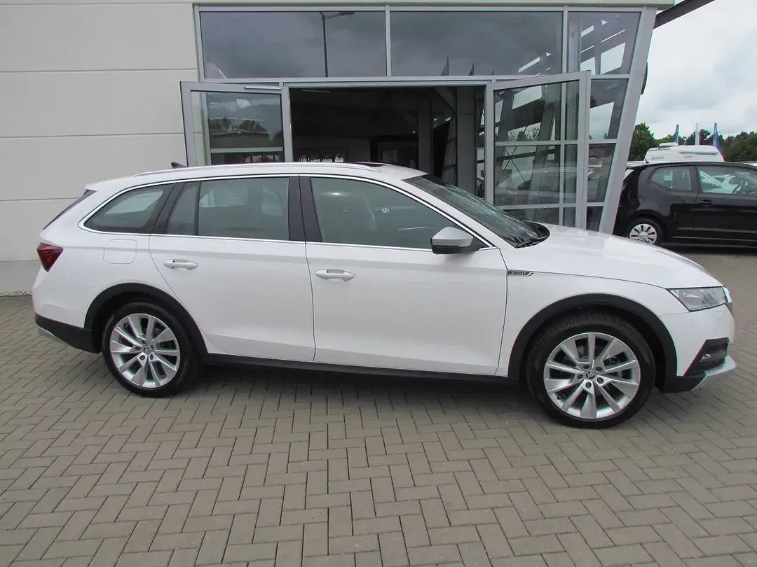 Skoda Octavia - Thumbnail 2