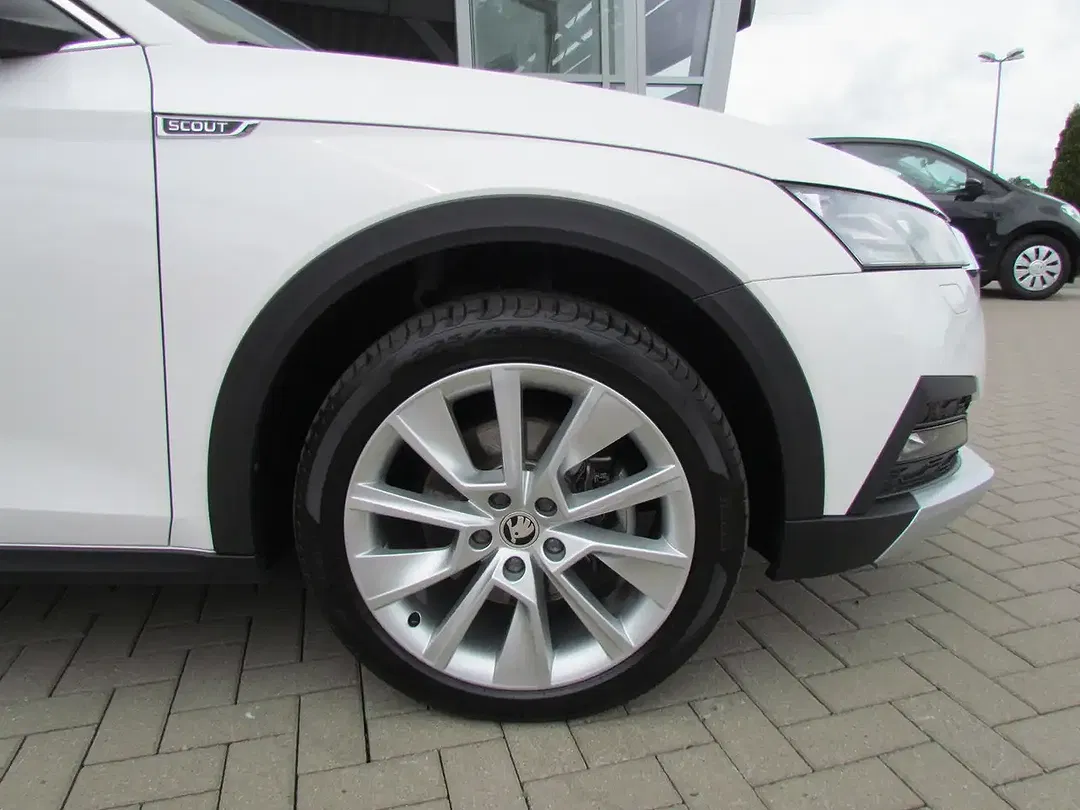 Skoda Octavia - Thumbnail 9