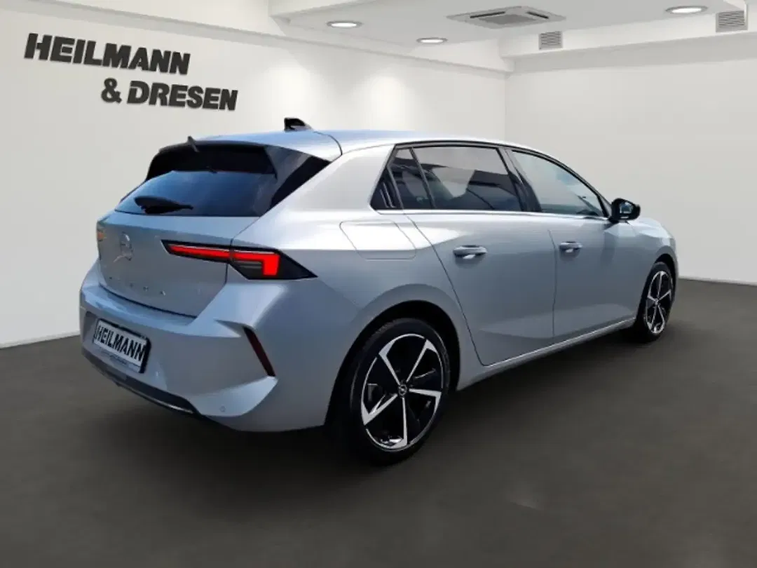 Opel Astra - Thumbnail 3