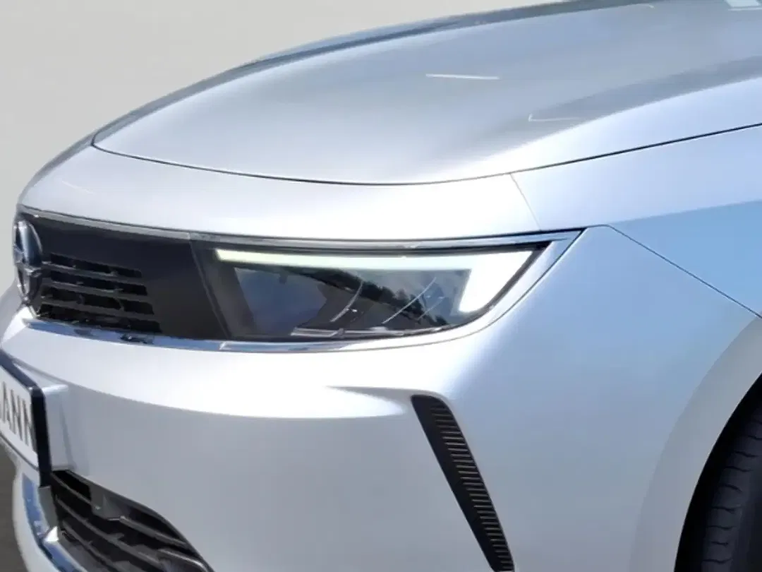Opel Astra - Thumbnail 5