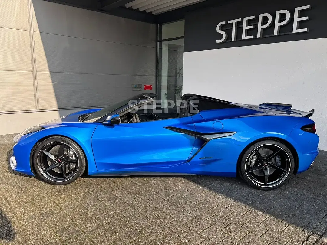 Corvette C8 - Thumbnail 5