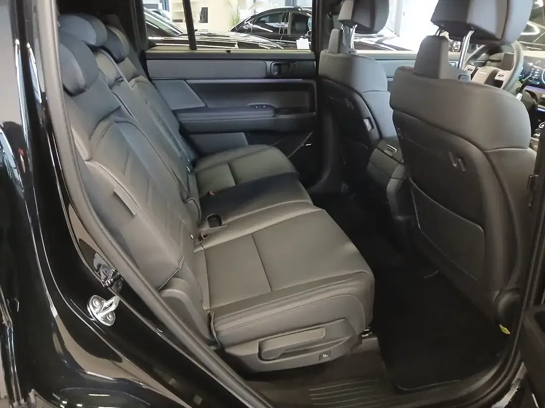 Hyundai SANTA FE - Thumbnail 8