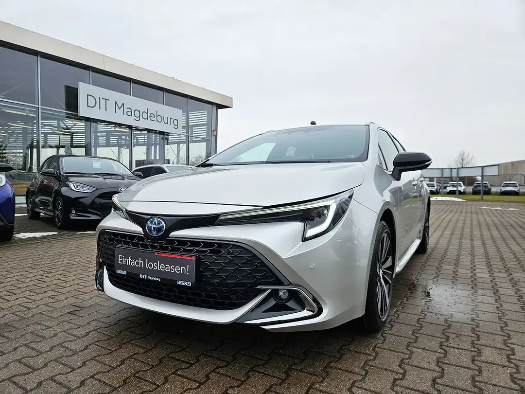 Toyota Corolla - Thumbnail 2