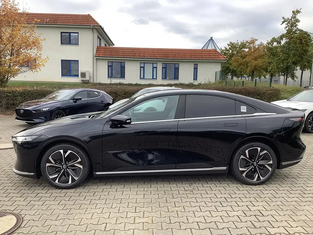 Mazda 6e - Thumbnail 6