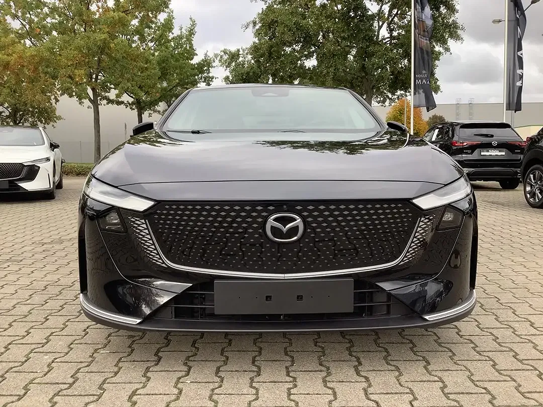Mazda 6e - Thumbnail 8
