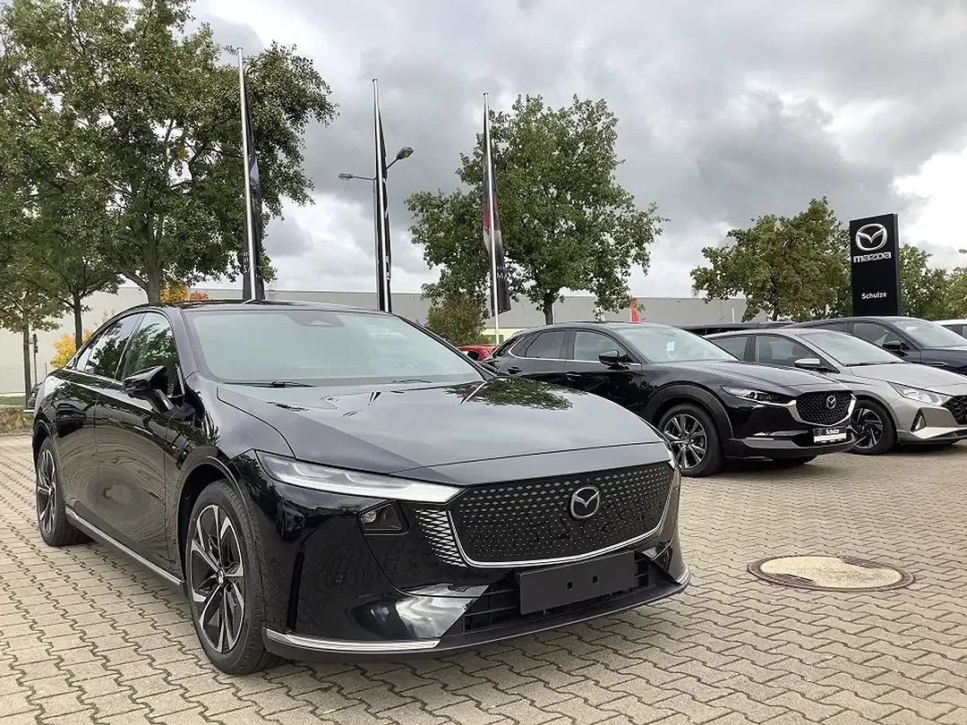 Mazda 6e - Thumbnail 9