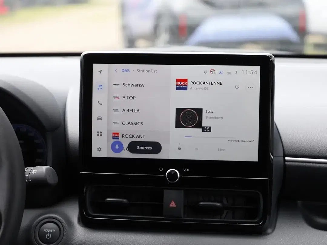 Toyota Yaris - Thumbnail 10