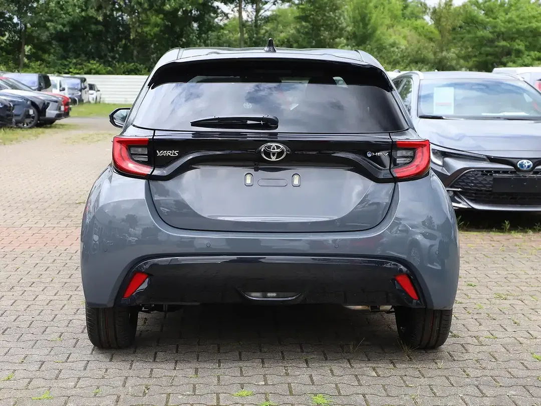 Toyota Yaris - Thumbnail 4