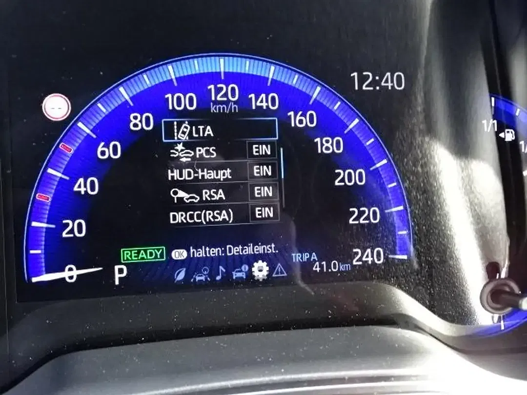 Toyota Corolla - Thumbnail 26