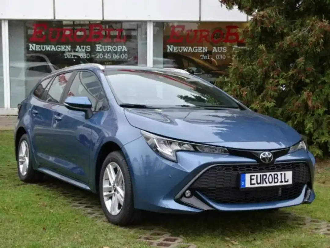 Toyota Corolla - Thumbnail 3