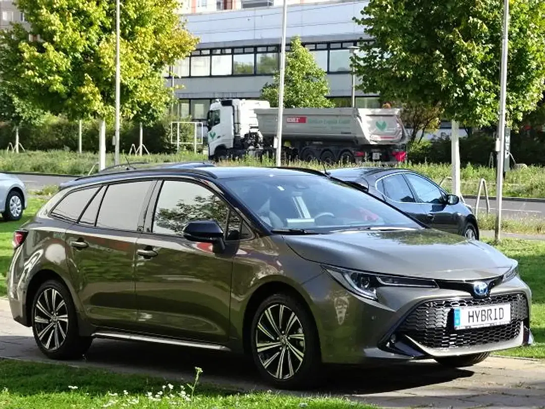 Toyota Corolla - Thumbnail 5