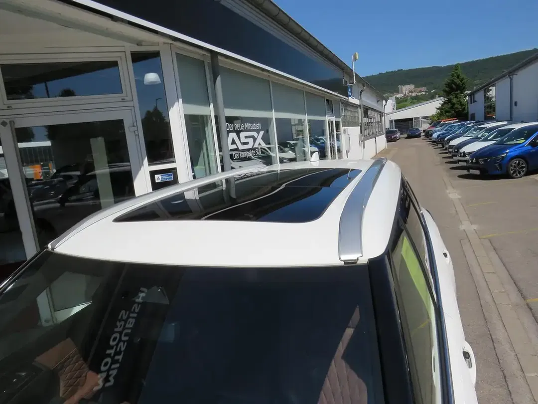 Mitsubishi Outlander - Thumbnail 6