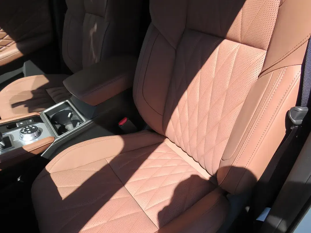 Mitsubishi Outlander - Thumbnail 8