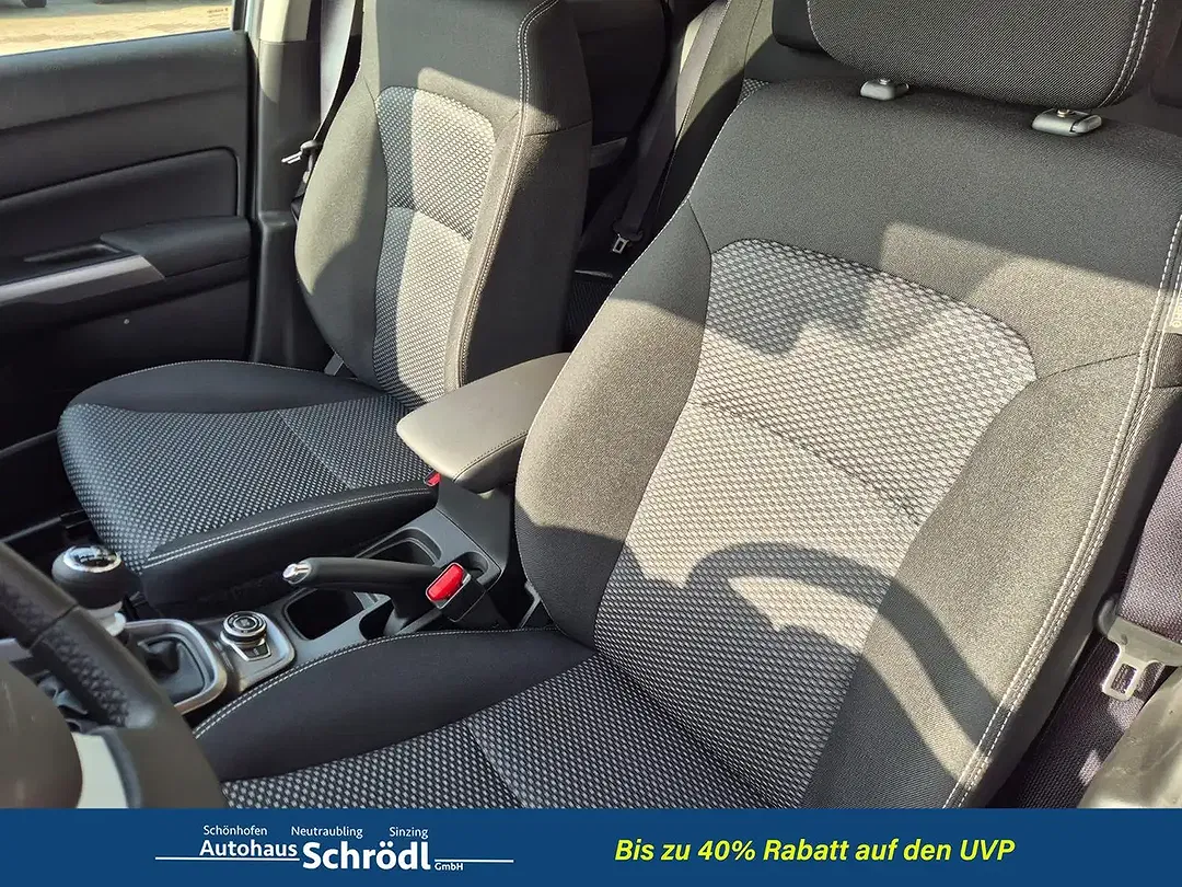 Suzuki Vitara - Thumbnail 12