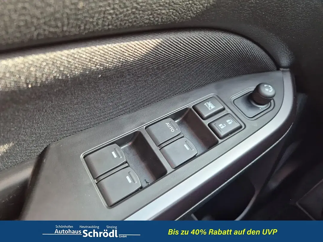 Suzuki Vitara - Thumbnail 14