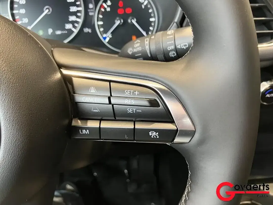 Mazda 3 - Thumbnail 11