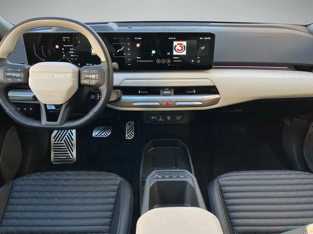 Kia EV4 - Thumbnail 6