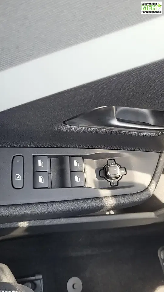 Opel Astra - Thumbnail 15