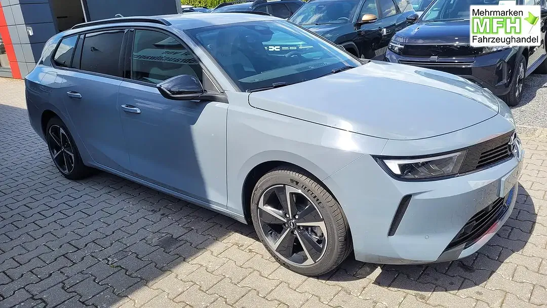 Opel Astra - Thumbnail 3
