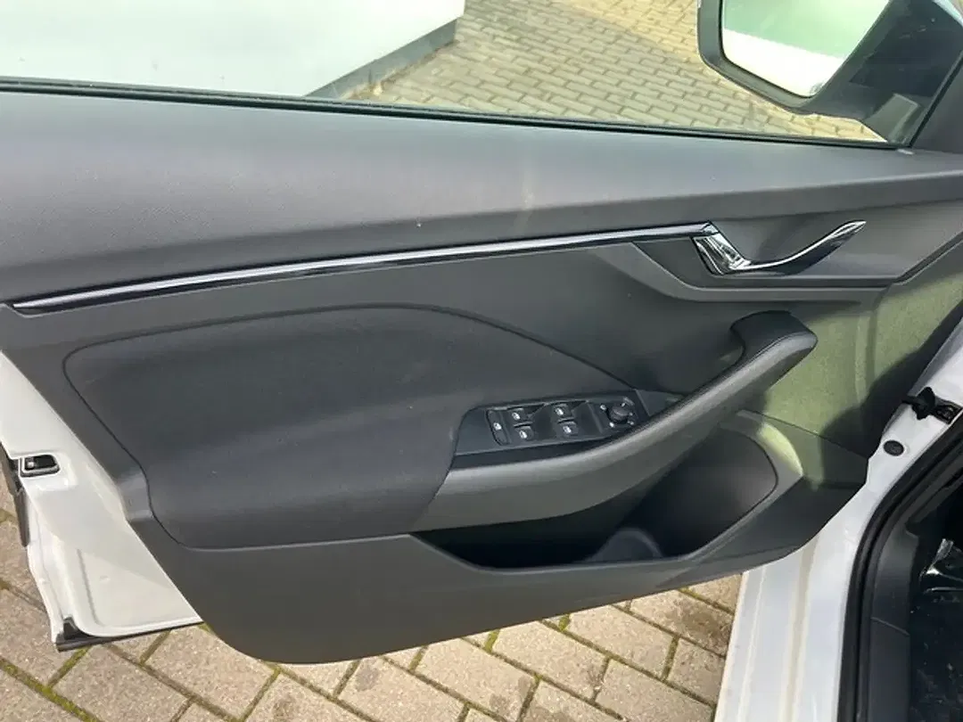Skoda Scala - Thumbnail 10