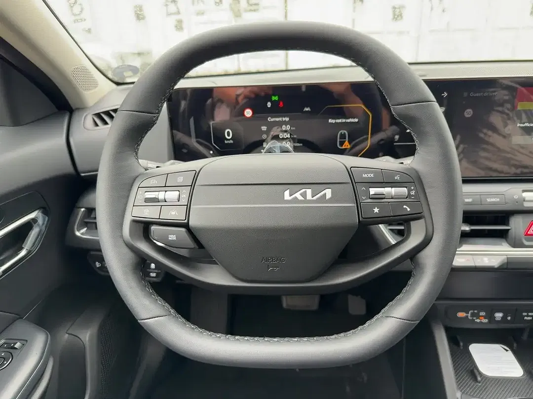 Kia K4 - Thumbnail 10