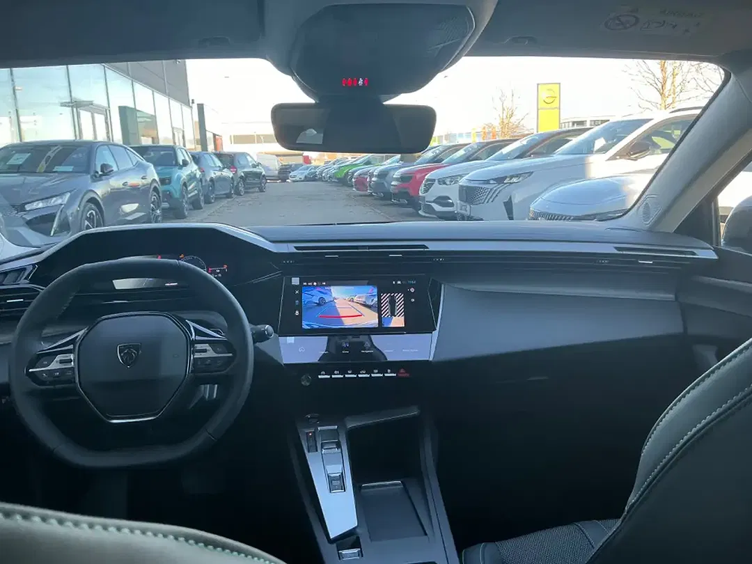 Peugeot 308 - Thumbnail 10