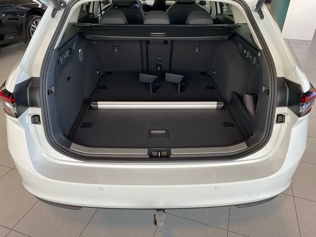 Skoda Superb - Thumbnail 11