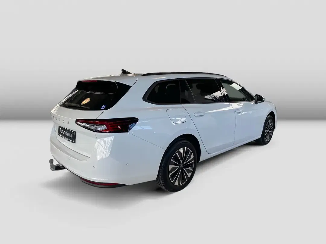 Skoda Superb - Thumbnail 3