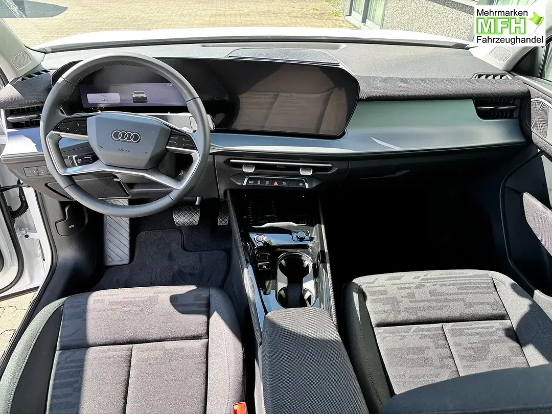 Audi Q3 - Thumbnail 7