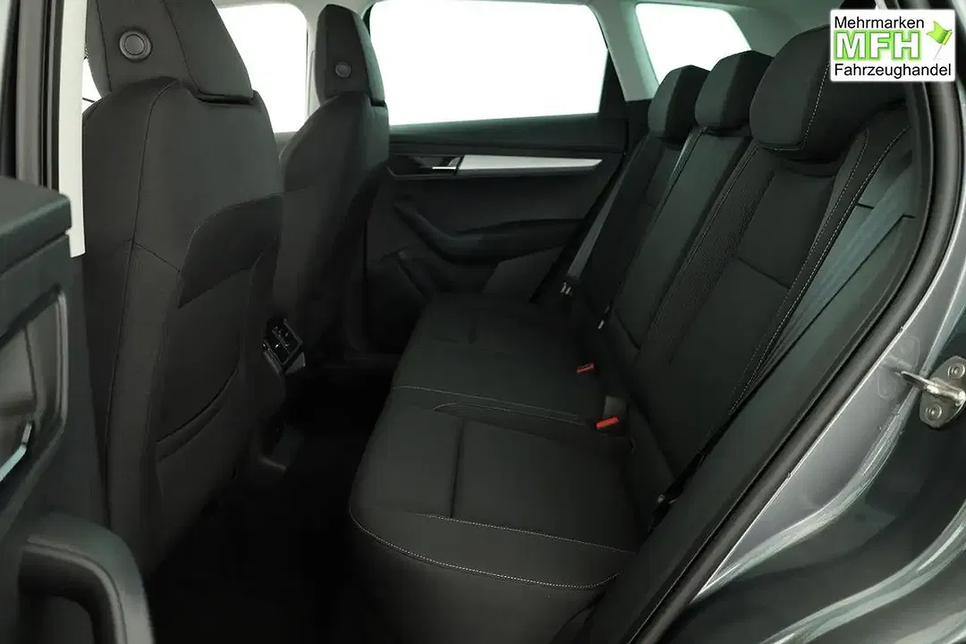Skoda Karoq - Thumbnail 11