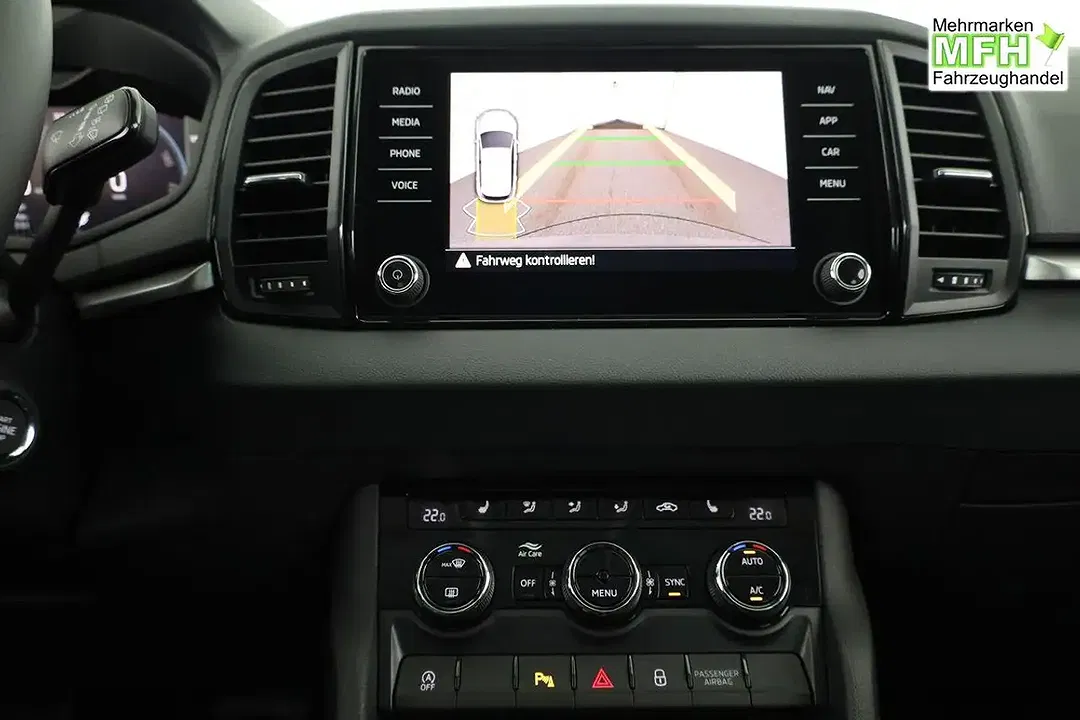 Skoda Karoq - Thumbnail 6