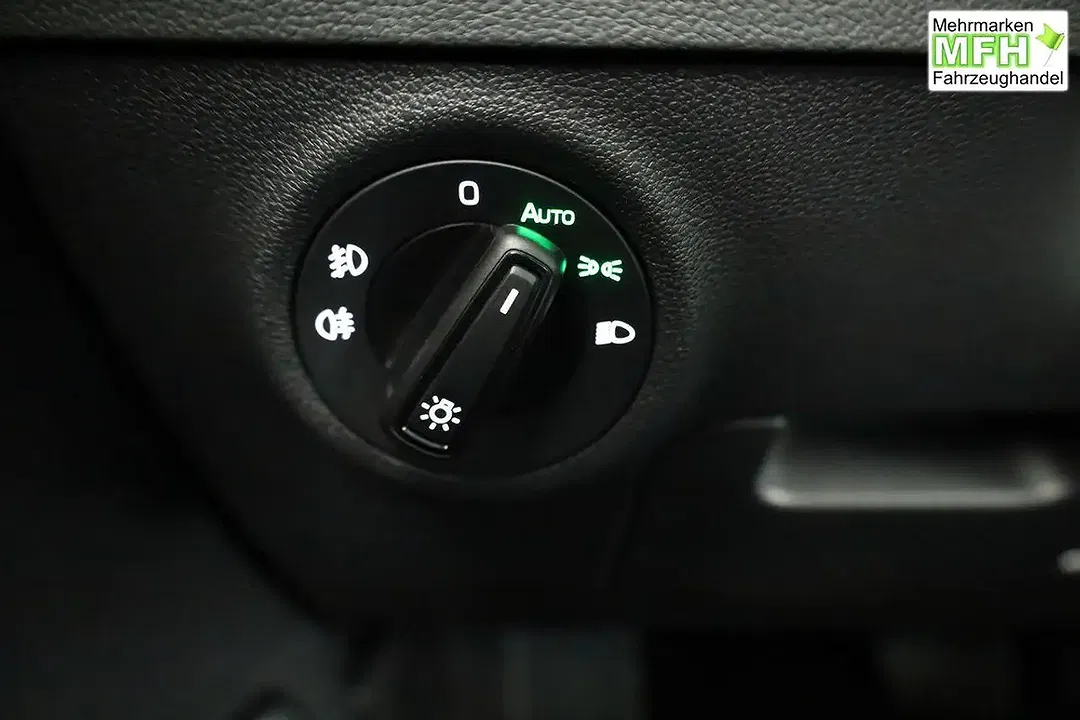 Skoda Karoq - Thumbnail 8