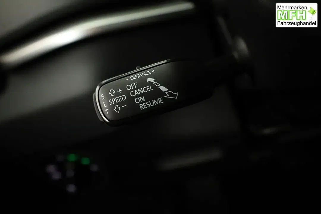 Skoda Karoq - Thumbnail 9