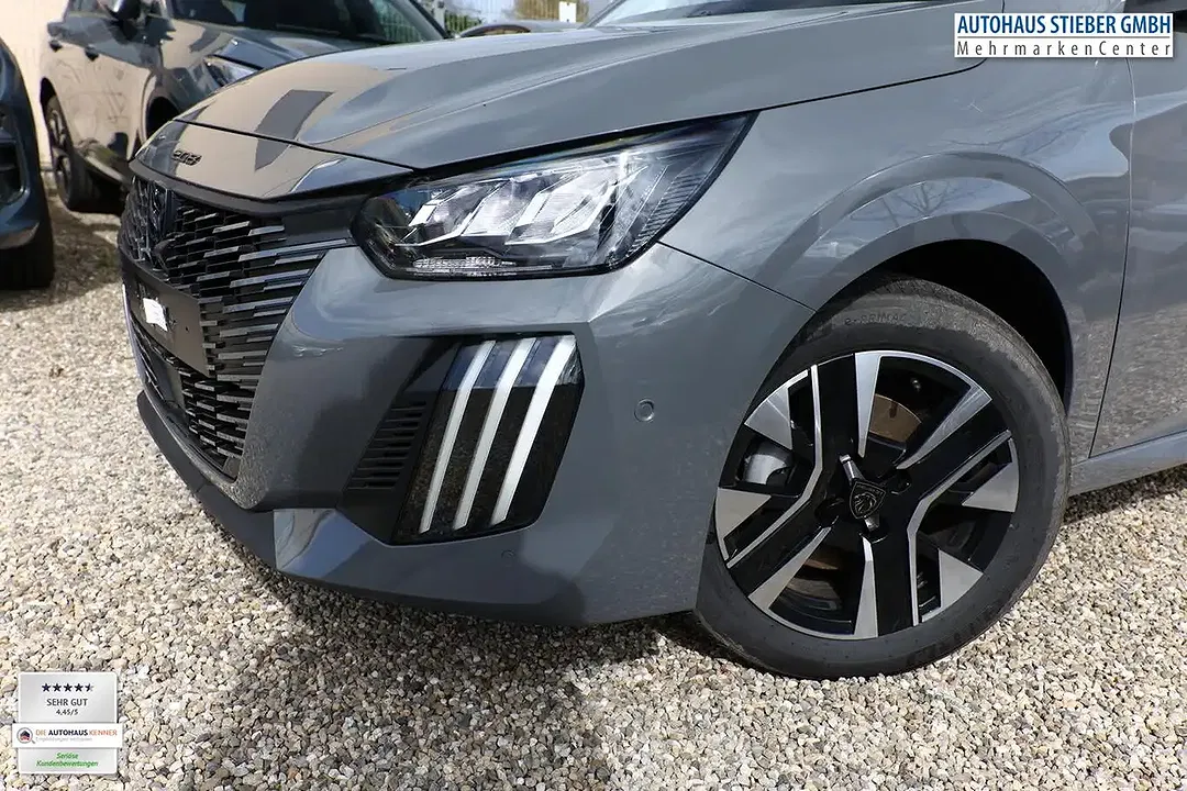 Peugeot 208 - Thumbnail 5