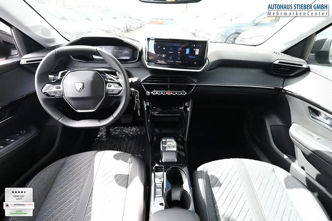 Peugeot 208 - Thumbnail 8