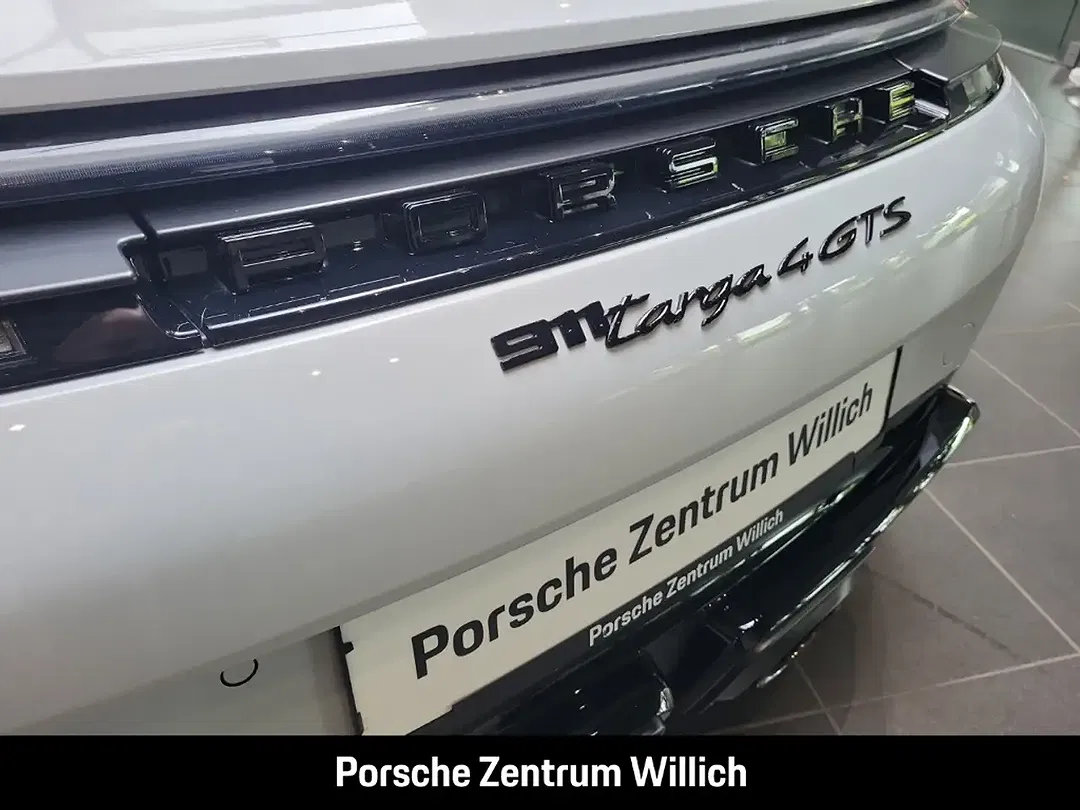 Porsche 992 - Thumbnail 10