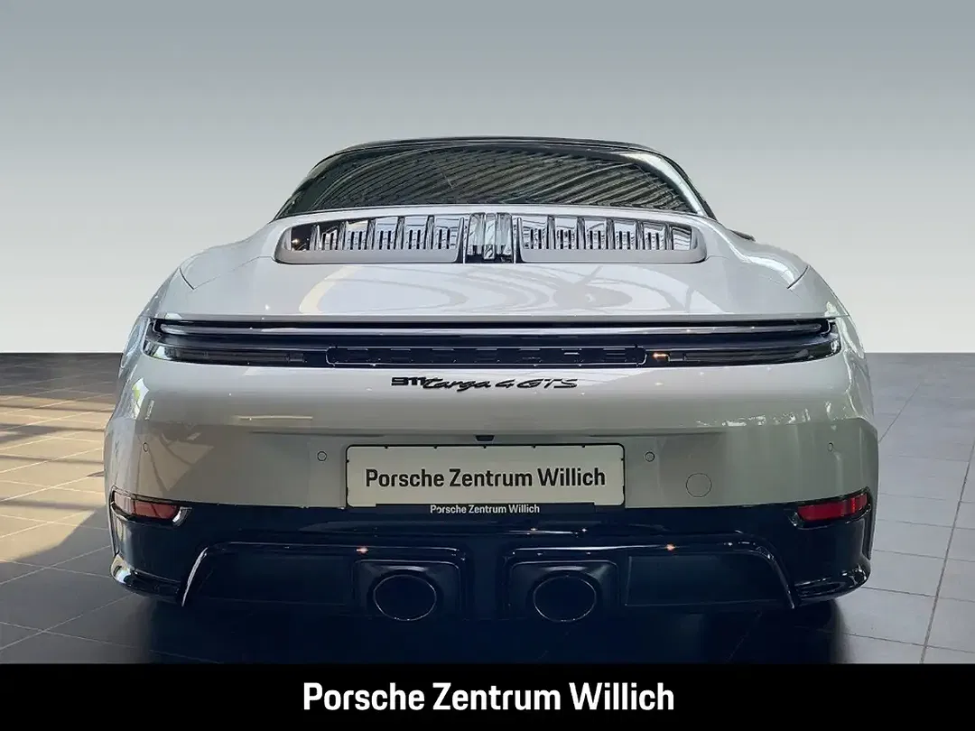 Porsche 992 - Thumbnail 5
