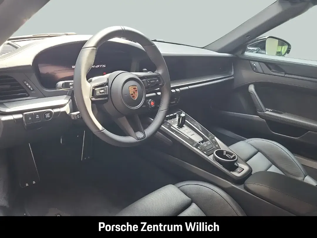 Porsche 992 - Thumbnail 7