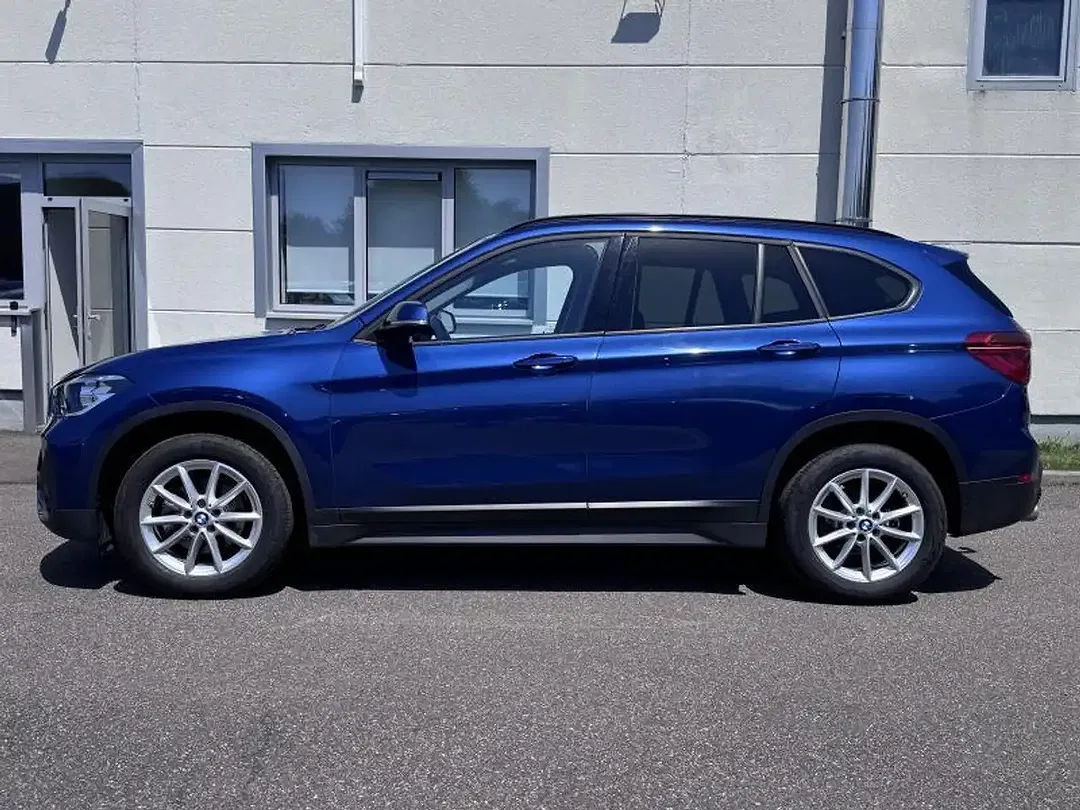 BMW X1 - Thumbnail 3