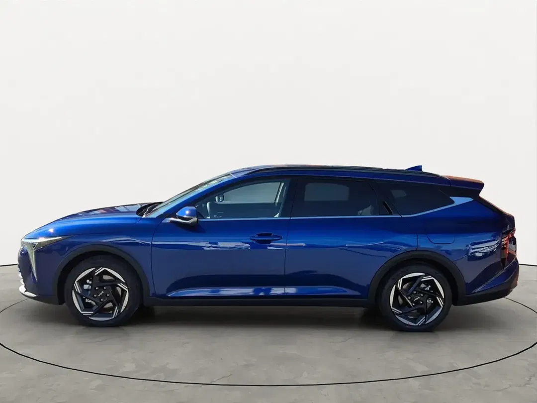 Kia K4 - Thumbnail 3