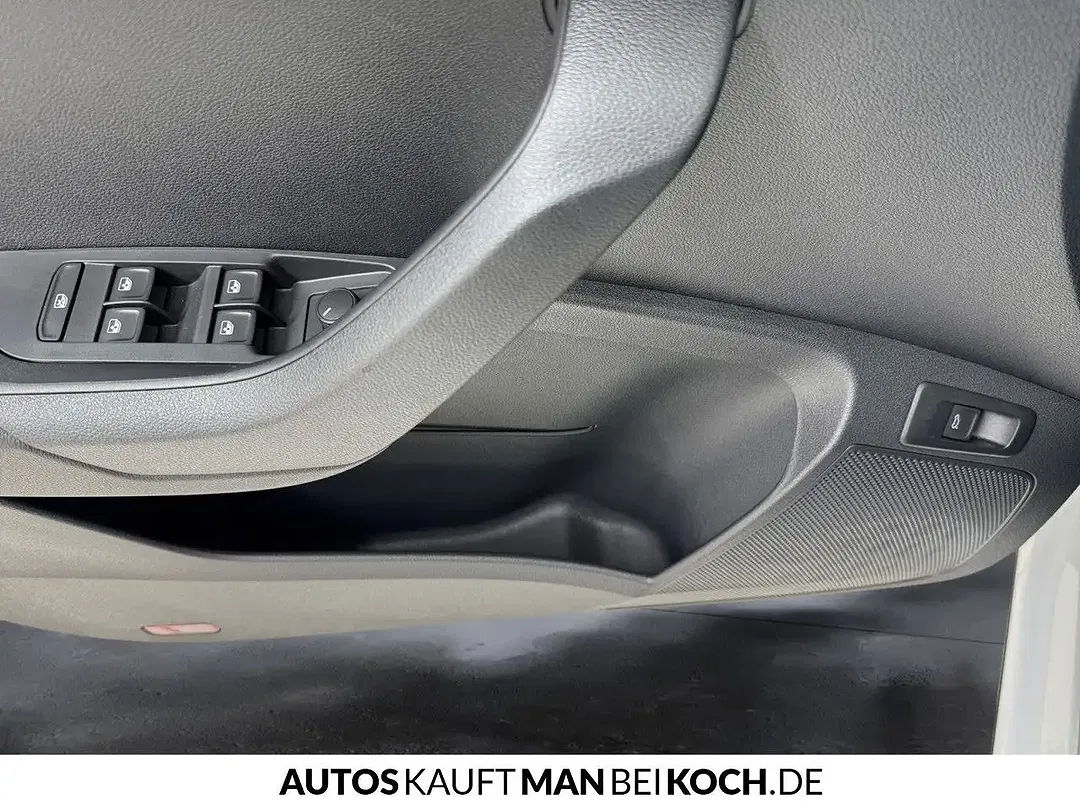 Skoda Karoq - Thumbnail 12