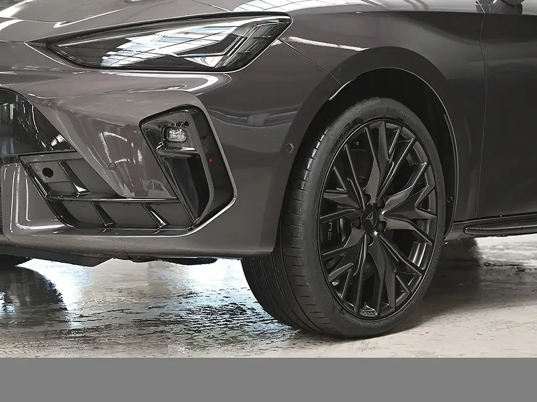 CUPRA Leon - Thumbnail 6