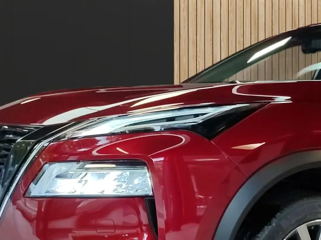 Nissan X-Trail - Thumbnail 3