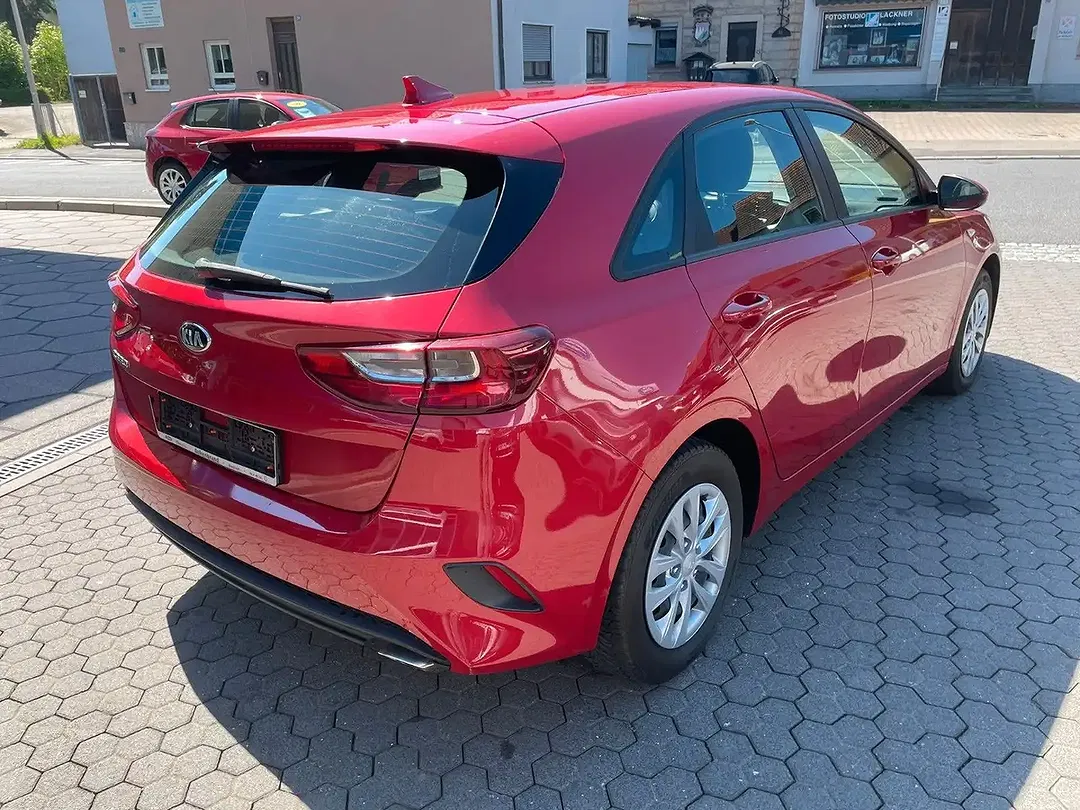 Kia Ceed / cee'd - Thumbnail 4