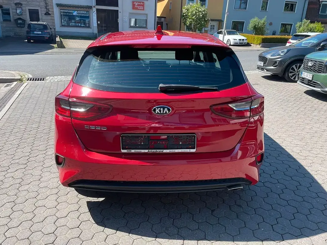 Kia Ceed / cee'd - Thumbnail 5