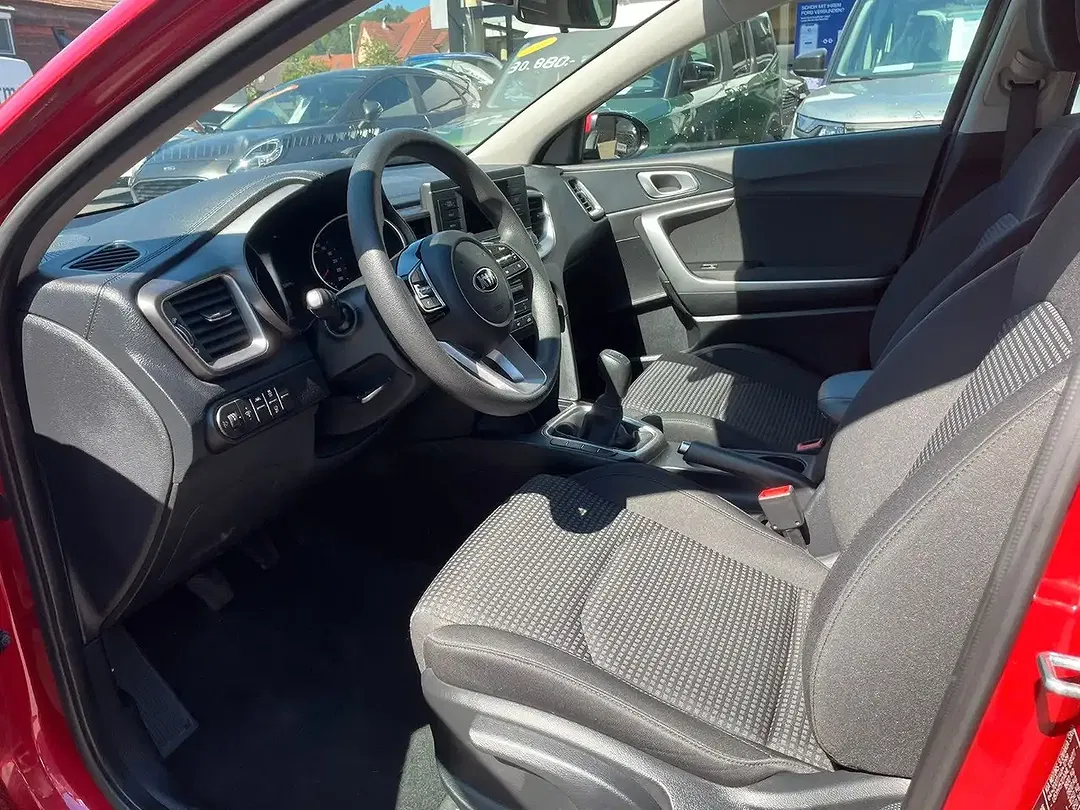 Kia Ceed / cee'd - Thumbnail 7