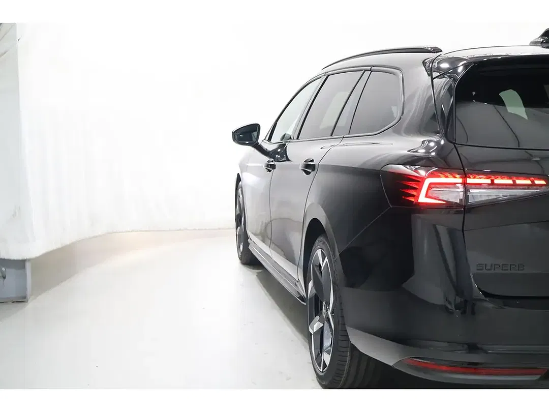 Skoda Superb - Thumbnail 13