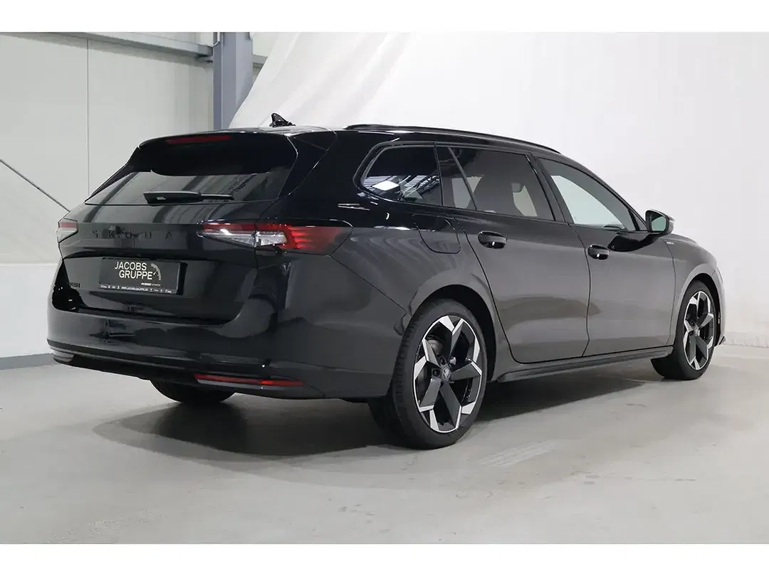 Skoda Superb - Thumbnail 3