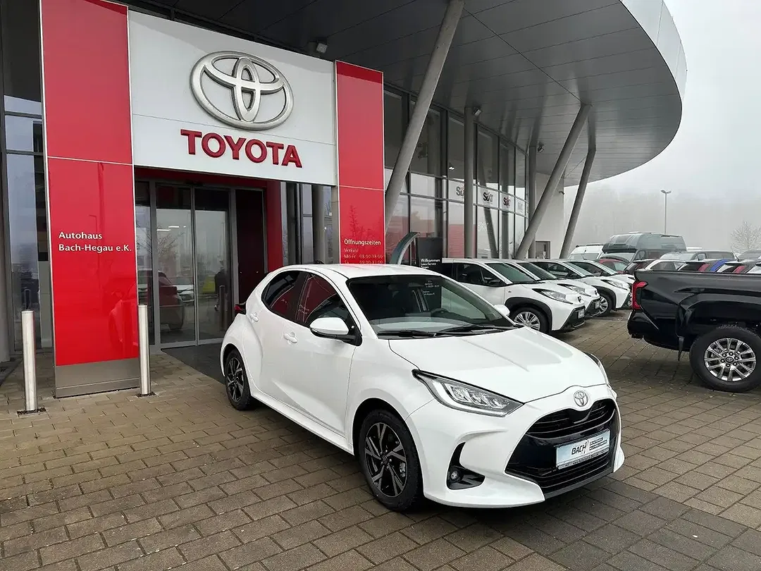 Toyota Yaris - Thumbnail 4